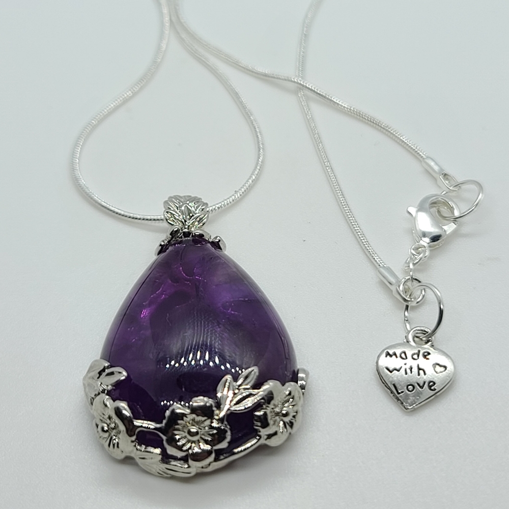 Silver plated chain w/amethyst pear shaped pendant